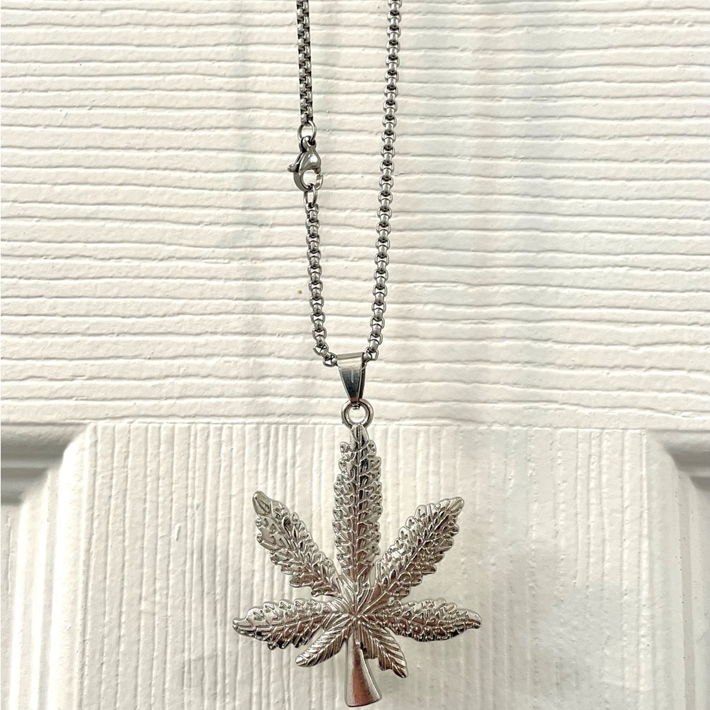 Leaf silver fashion necklace- unisex